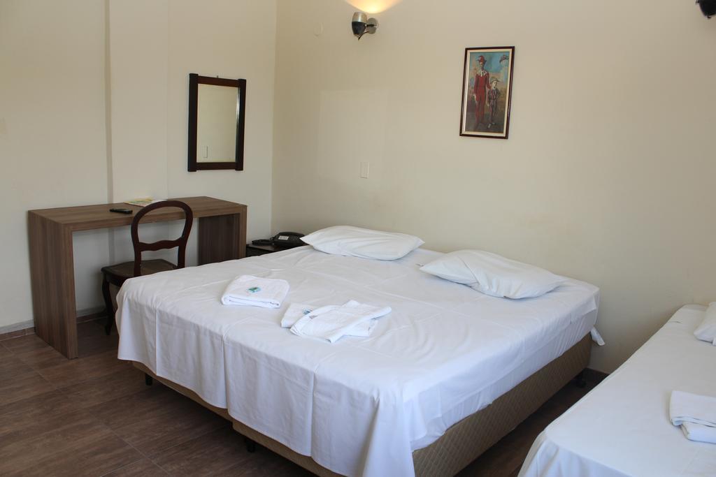 Espigao Palace Hotel ريزندي الغرفة الصورة